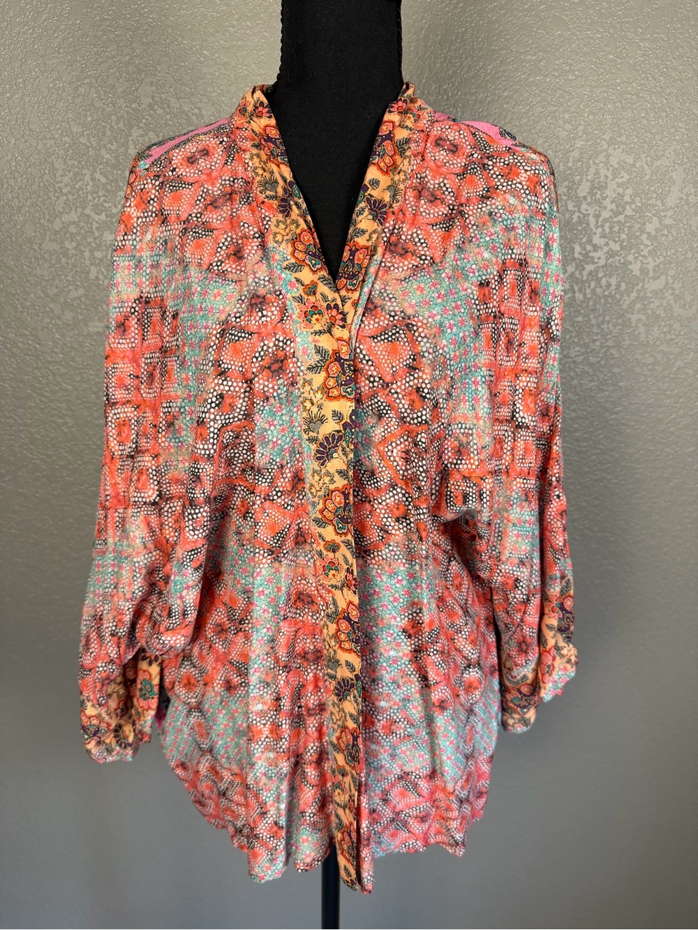 Anthropologie Mahila Lightweight Open-Front Tunic in Coral Multi